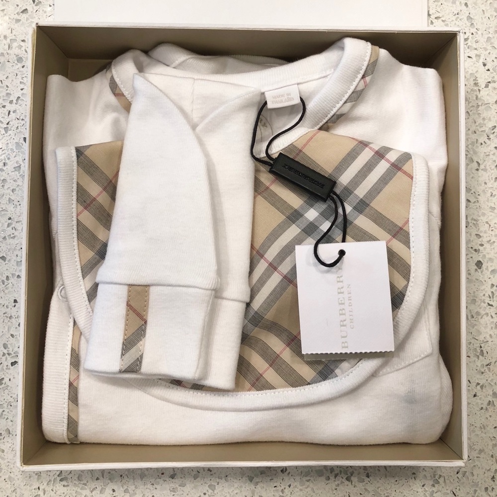 NEW! Burberry baby set - Tags attached! 9 months